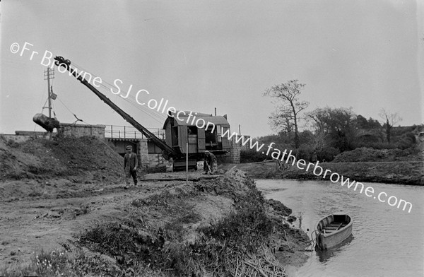 BARROW BRIDGE GENERAL VIEWS OF RIVER & DREDGES